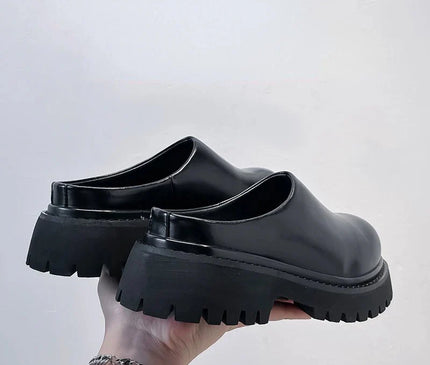 sabot-urbain-noir-semelle-crantee