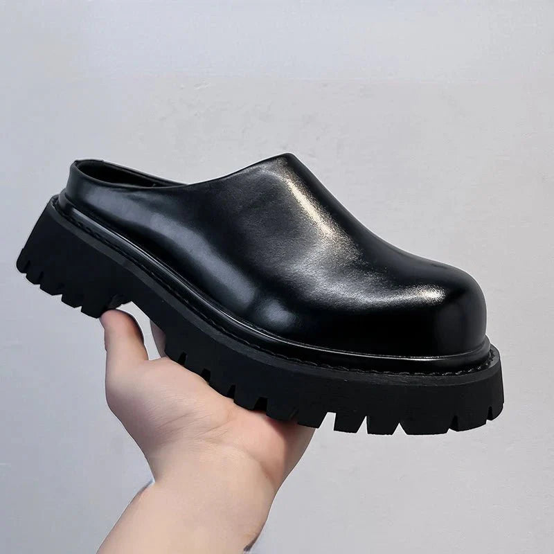 sabot-urbain-noir-semelle-crantee