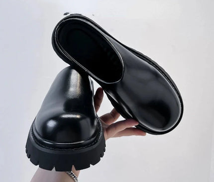 sabot-urbain-noir-semelle-crantee