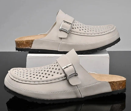 sabot-moderne-ajoure-boucle-argentee