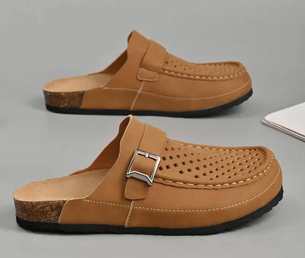 sabot-moderne-ajoure-boucle-argentee