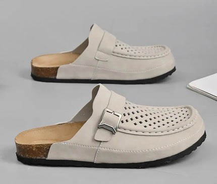 sabot-moderne-ajoure-boucle-argentee