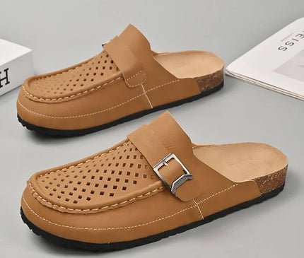 sabot-moderne-ajoure-boucle-argentee