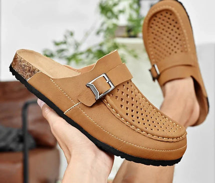 sabot-moderne-ajoure-boucle-argentee