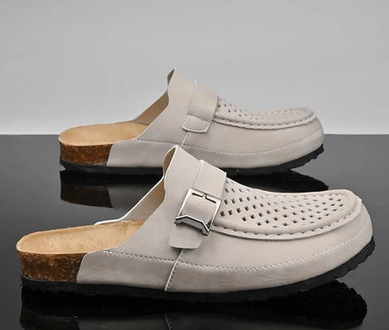 sabot-moderne-ajoure-boucle-argentee