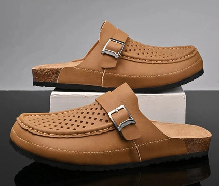 sabot-moderne-ajoure-boucle-argentee