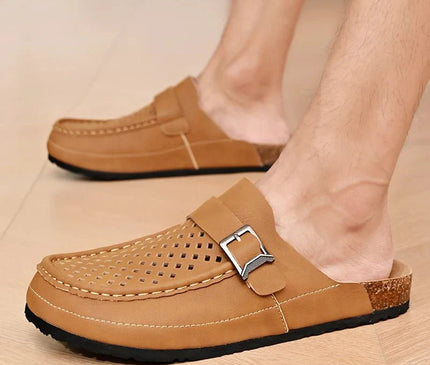 sabot-moderne-ajoure-boucle-argentee