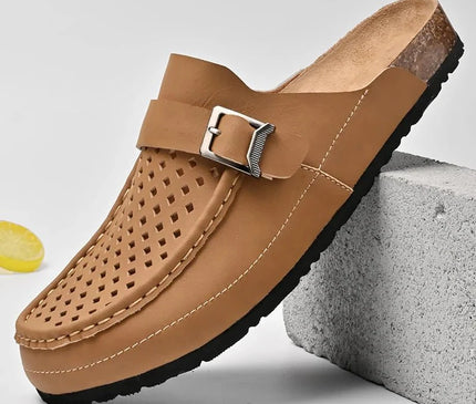 sabot-moderne-ajoure-boucle-argentee