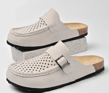 sabot-moderne-ajoure-boucle-argentee
