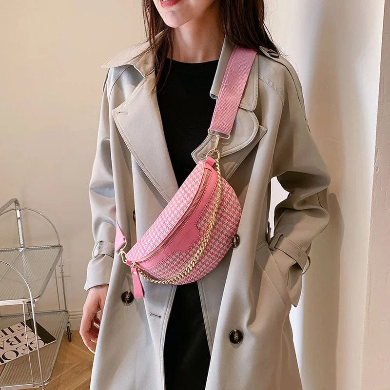 sac-banane-rose-motif-pied-de-poule-chaine-doree