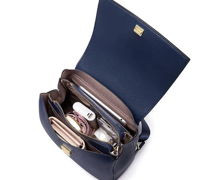 sac-a-dos-bleu-blanc-detail-abeille-doree