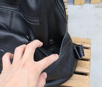 sac-a-dos-noir-souple-pochette