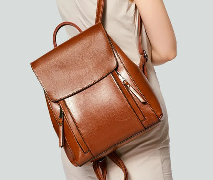 sac-a-dos-noir-structure-poches-verticales