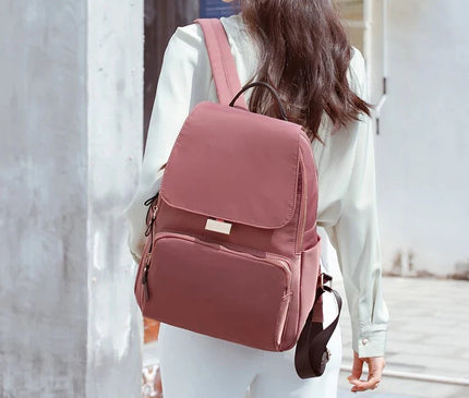 sac-a-dos-moderne-poches-multiples-fermeture-securisee