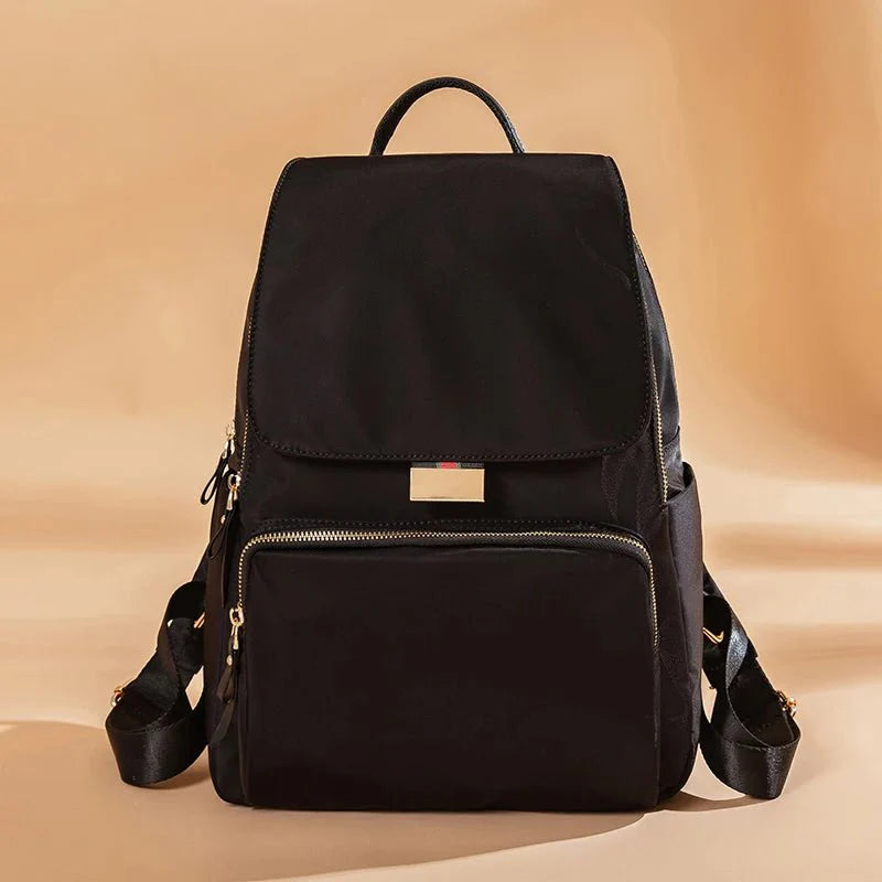 sac-a-dos-moderne-poches-multiples-fermeture-securisee