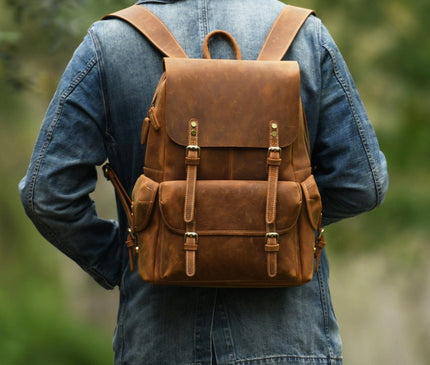 sac-a-dos-artisanal-cuir-patine-grandes-capacites