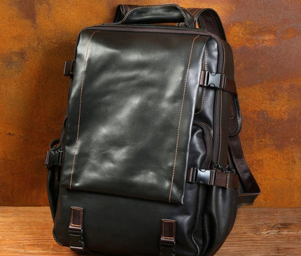 sac-dos-noir-minimaliste-poches-multiples-robuste