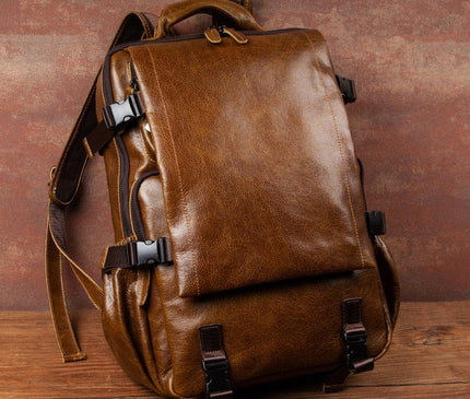 sac-dos-noir-minimaliste-poches-multiples-robuste