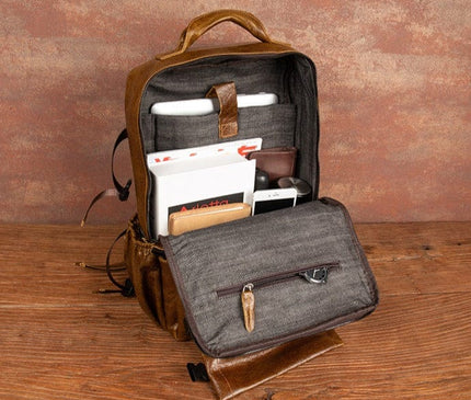 sac-dos-noir-minimaliste-poches-multiples-robuste