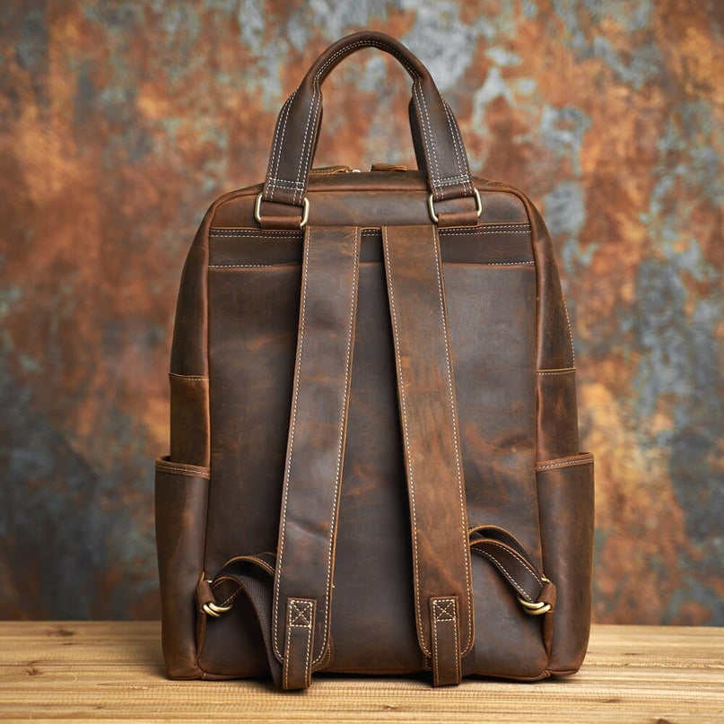 sac-dos-structure-cuir-patine-design-rustique