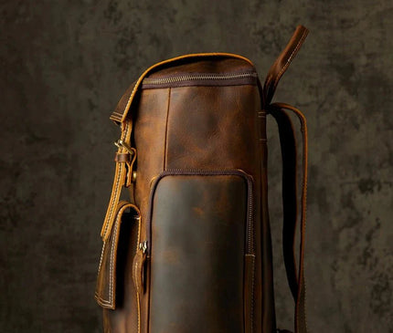 sac-utilitaire-noir-poches-multiples-design-epure