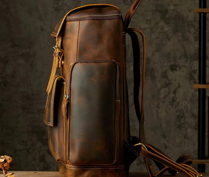 sac-utilitaire-noir-poches-multiples-design-epure