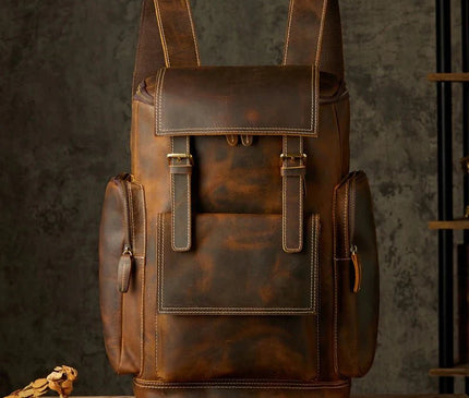 sac-utilitaire-noir-poches-multiples-design-epure