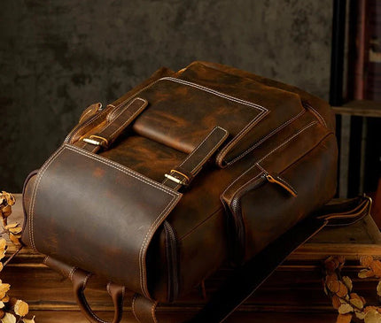 sac-utilitaire-noir-poches-multiples-design-epure