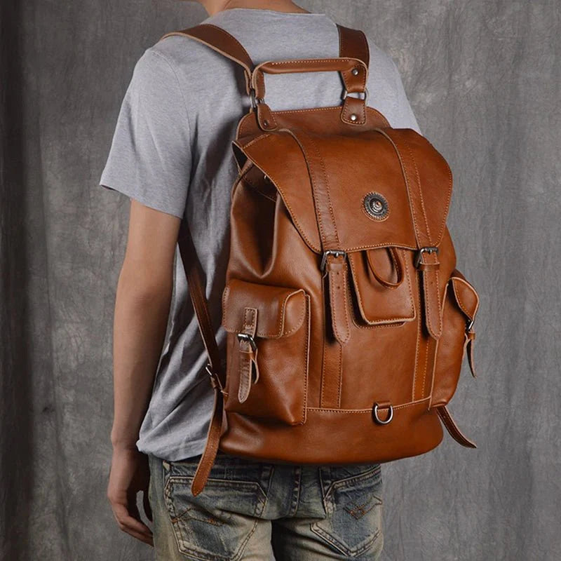 sac-a-dos-structure-en-cuir-marron-details-vintage