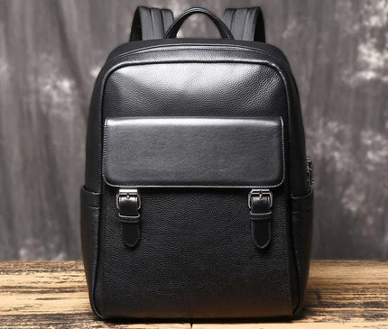 sac-a-dos-noir-structure-avec-compartiment-special-portable