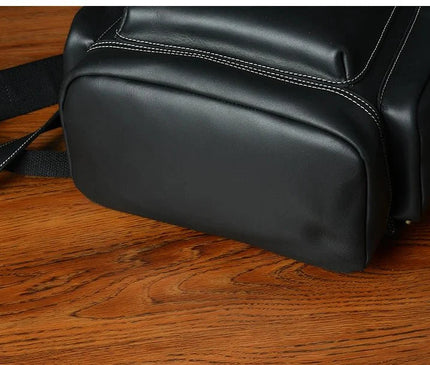 sac-a-dos-structure-noir-details-contrastants