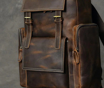 sac-a-dos-structure-noir-details-contrastants