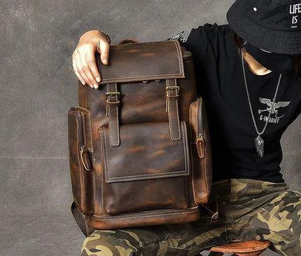 sac-a-dos-structure-noir-details-contrastants