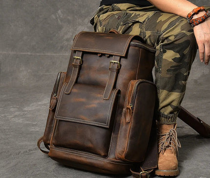 sac-a-dos-structure-noir-details-contrastants