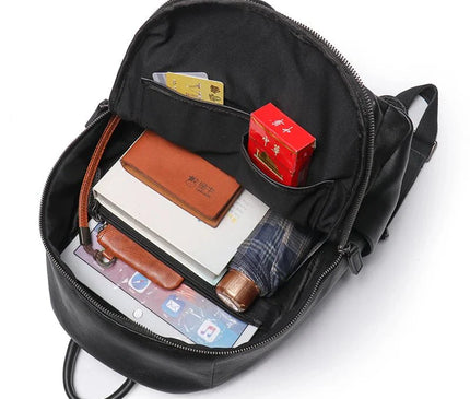 sac-a-dos-noir-minimaliste-poches-laterales