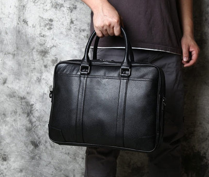 sac-a-main-noir-structure-ligne-horizontale-professionnelle