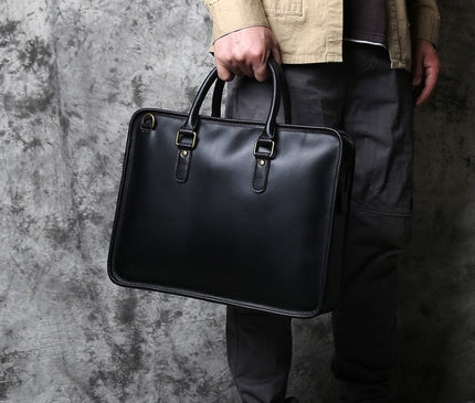 sac-noir-structure-details-dores-usage-quotidien