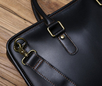 sac-noir-structure-details-dores-usage-quotidien