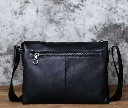 sac-bandouliere-noir-rectangulaire-avec-poche-zipped