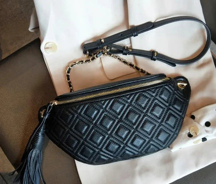 sac-banane-bleu-matelasse-zip-dore-pompon
