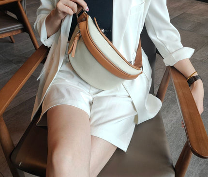 sac-banane-compact-blanc-marron-bretelles-ajustables