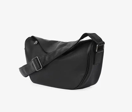 sac-banane-arrondi-design-minimaliste-urbain