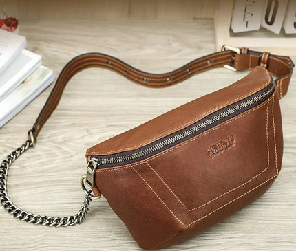 sac-banane-compact-marron-chaine-metallique