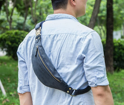 sac-banane-graine-noir-zip-dore-design-compact
