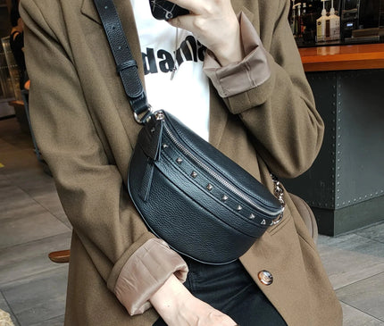 sac-banane-noir-cloute-sangle-reglable