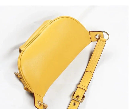 sac-banane-rose-pastel-chaine-doree