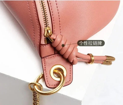 sac-banane-rose-pastel-chaine-doree