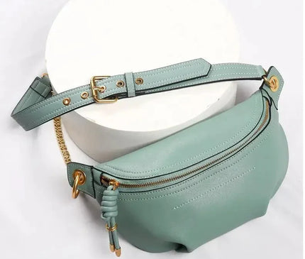 sac-banane-rose-pastel-chaine-doree