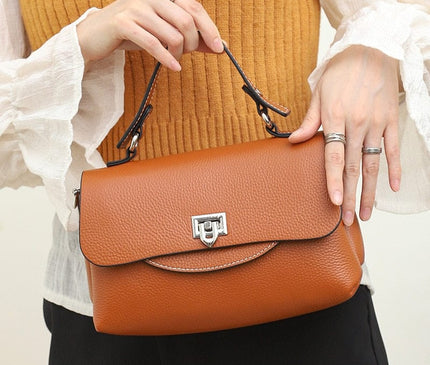 sac-a-bandouliere-compact-fermoir-metallique-1