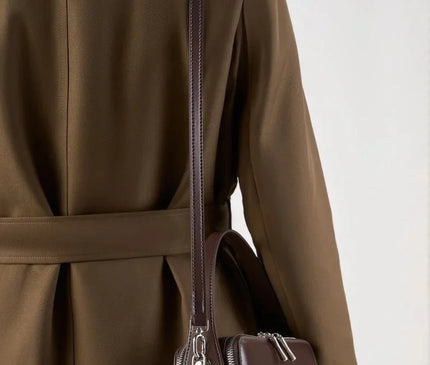 sac-bordeaux-rigide-bandouliere-poignees-argentees